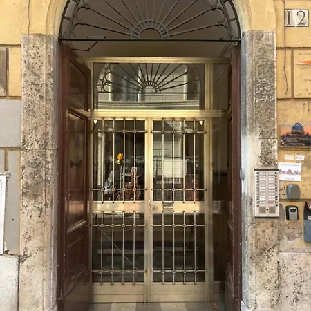 Vaticano Domvs - Ai Musei Vaticani * Rzym